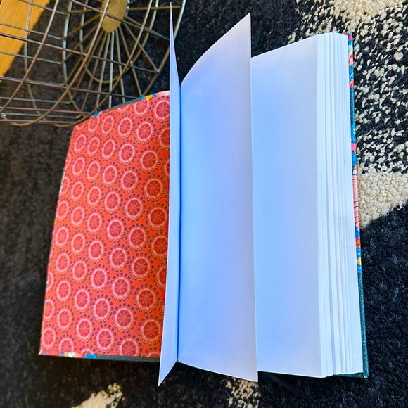 *NEW JOURNAL* ANTHROPOLOGIE Marianne A Rodriquez Hardcover in VIBRANT Navy Multi - Picture 3 of 7